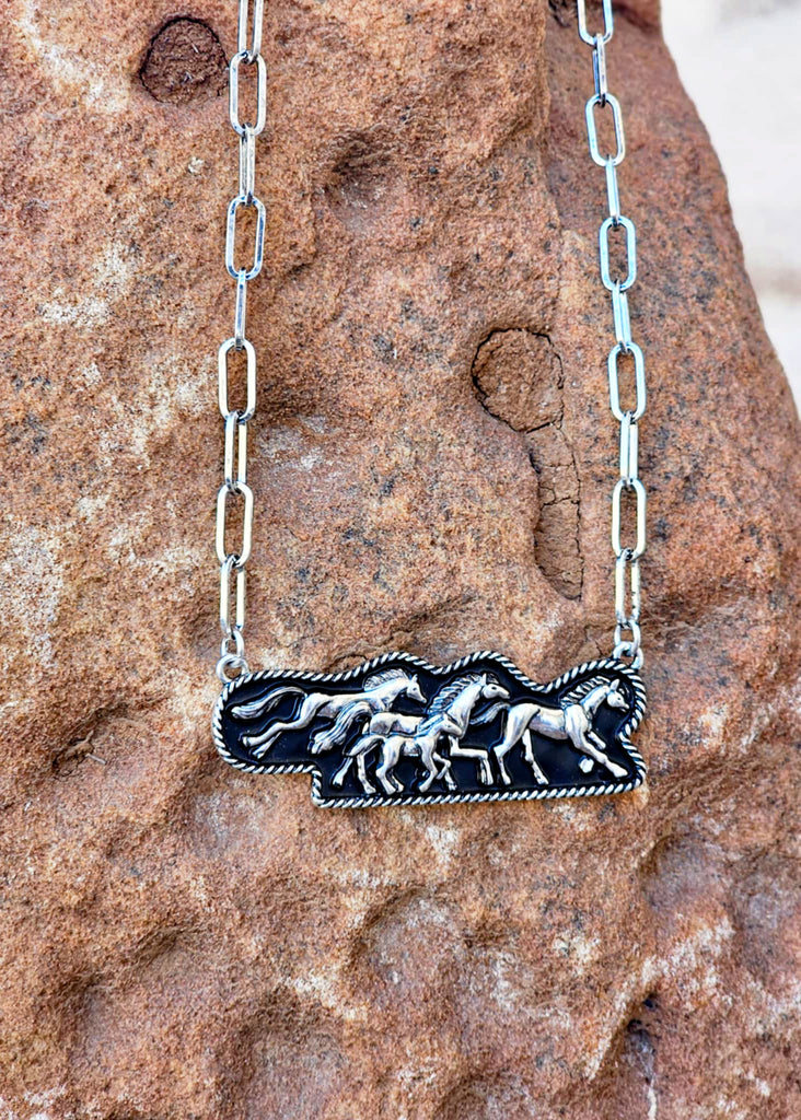 Western 4 Running Horse Necklace Necklace Blue Tortoise