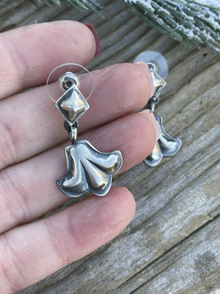 Navajo Sterling Silver Hand Stamped Fleur De Lis Dangle Earrings Jewelry & Watches:Ethnic, Regional & Tribal:Native American:Earrings Nizhoni Traders LLC