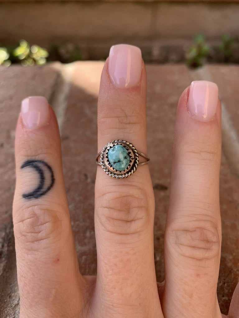 Dainty Turquoise Round Ring Jewelry & Watches:Handcrafted, Artisan Jewelry:Rings Nizhoni Traders LLC   