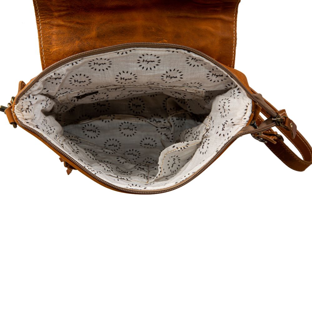 Saddleback Cowhide Crossbody Handbag – The Cinchy Cowgirl